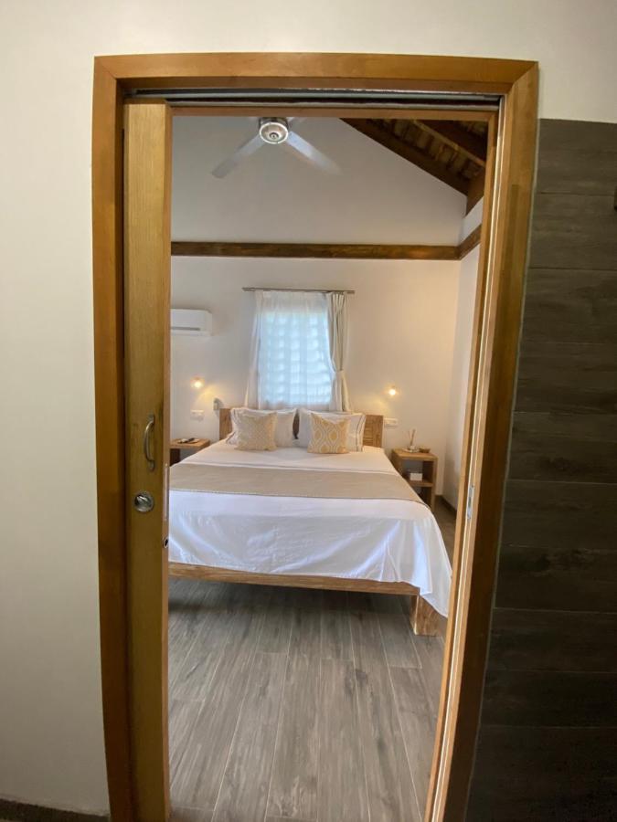 Fare Noanoa Hotell Paea Exteriör bild